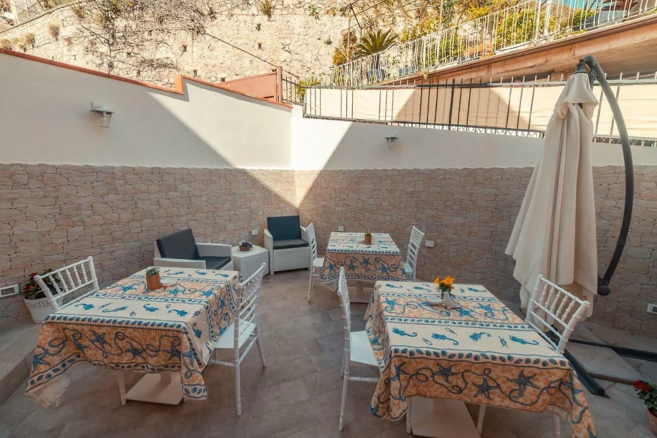 Nocleg ze śniadaniem Bed And Breakfast Dionisio Taormina
